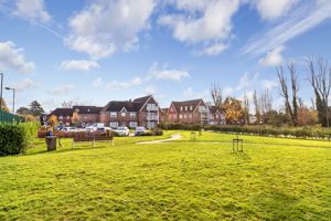 Pavilion Place, East Molesey- click for photo gallery